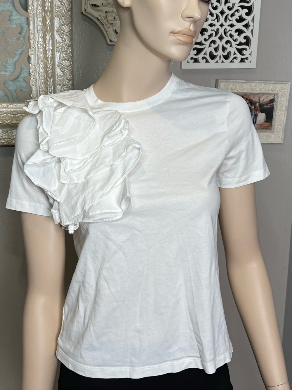 Ted Baker White Ruffle Shoulder Short Sleeve Top